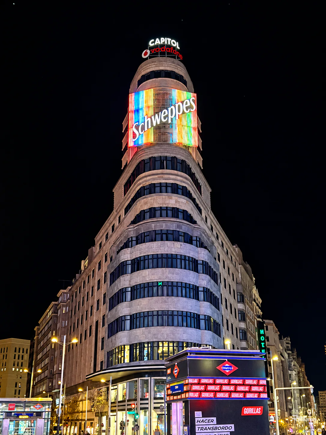 Edificio Carrión an der Gran Vía bei Nacht